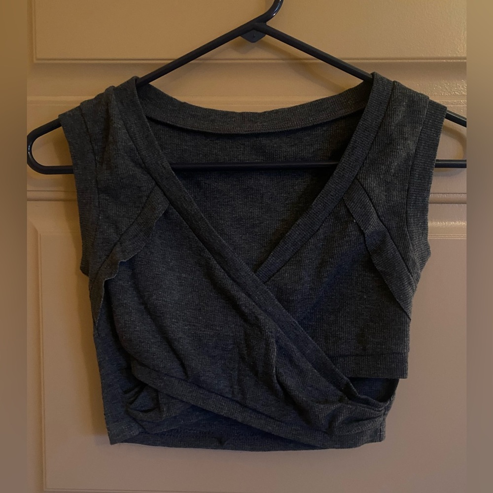 Cute cropped crossover shirt size small